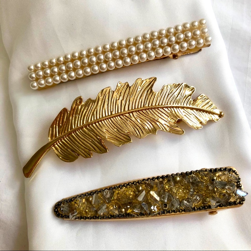 2/$50💖Hair Clips